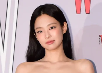 Jennie Kim de la BLACKPINK devine fața noii campanii Visa „Road to Ruby”