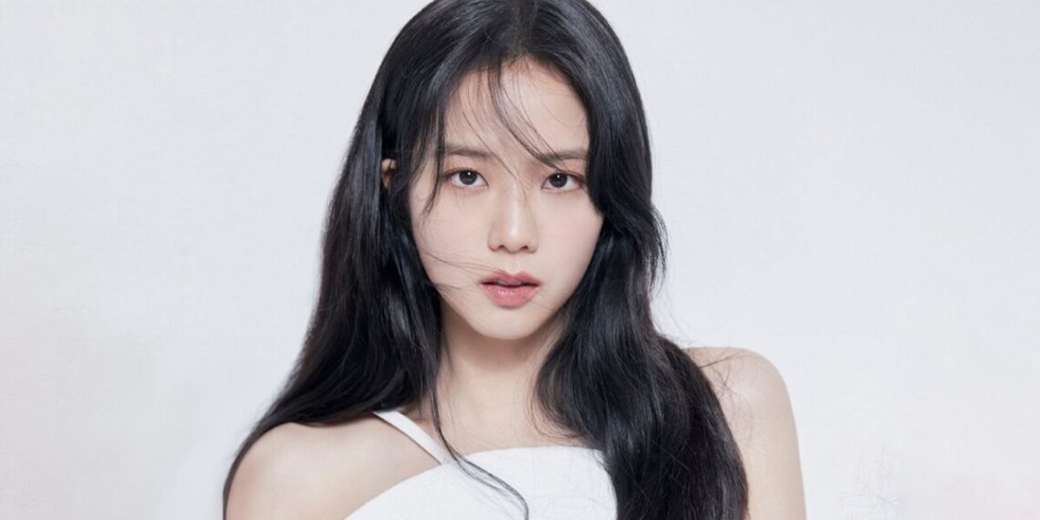 JISOO(BLACKPINK) despre iubire, colaborarea cu Zayn și puterea de a te iubi pe tine însăți – ELLE Korea