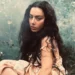 Charli XCX anunță noul album Wuthering Heights și lansează piesa „Chains of Love”