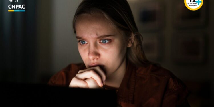 Psihologul chatului 12Plus recomandă: Învață să recunoști și să te aperi de violența digitală
