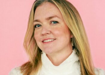 Colleen Hoover, scriitoarea care cucerește Hollywood-ul, dezvăluie un nou proiect