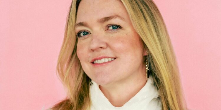 Colleen Hoover, scriitoarea care cucerește Hollywood-ul, dezvăluie un nou proiect