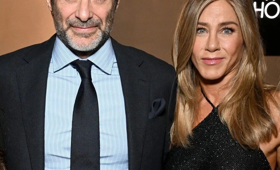 Jennifer Aniston apare pentru prima dată oficial în public cu iubitul ei, Jim Curtis