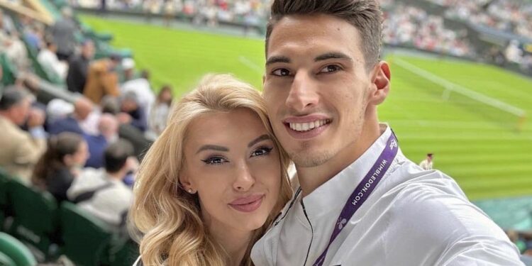 Andreea Bălan și Victor Cornea și-au anunțat data nunții