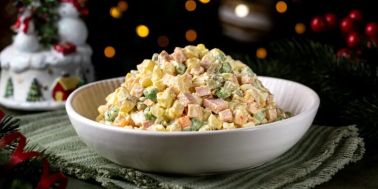 Fără ouă, dar la fel de delicioasă: maioneza de post pentru salata boeuf