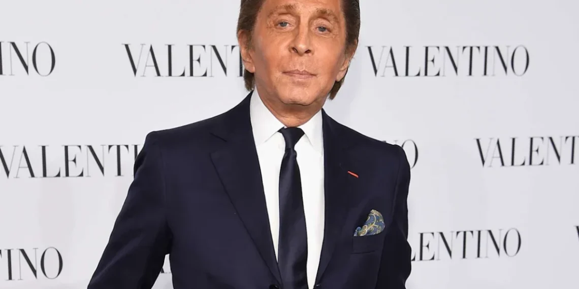 S-a stins Valentino, legenda modei italiene, la 93 de ani