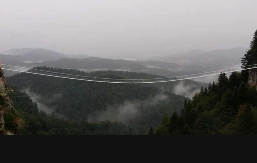 Turism în Masivul Piatra Mare: Cascada Tamina va fi modernizată după ani de pauză