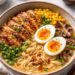 Rețetă japoneză: ramen cremos cu miso și pui – reinterpretare modernă