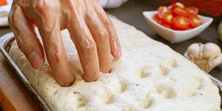Focaccia Genovese – rețeta autentică a uneia dintre cele mai iubite pâini italiene