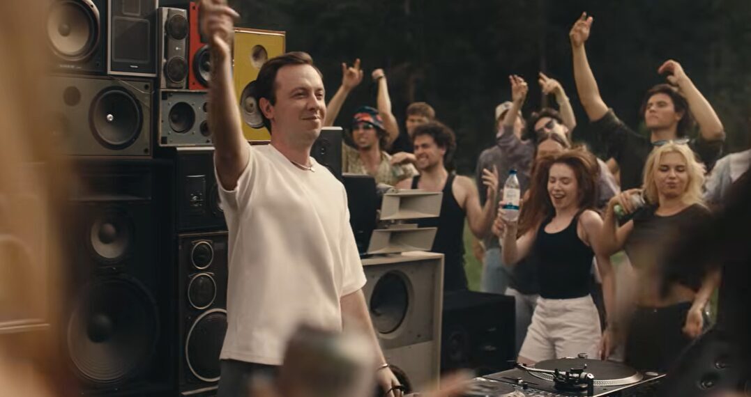 (VIDEO) „Paparuda”- reinterpretată de Andrew Rayel și Surorile Osoianu