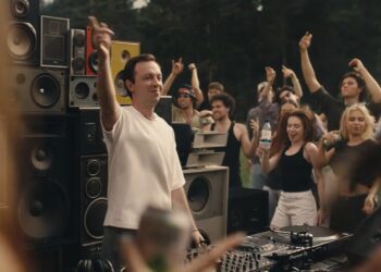 (VIDEO) „Paparuda”- reinterpretată de Andrew Rayel și Surorile Osoianu