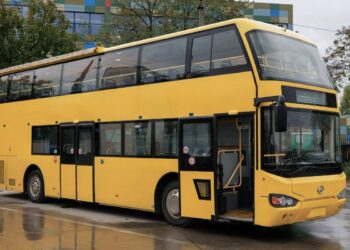 Iașul va avea primul autobuz turistic: plimbări panoramice prin oraș