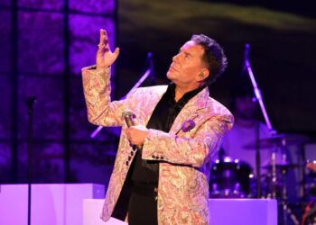 Un artist pop din Grecia a murit după ce și-a făcut un tratament anti-îmbătrânire
